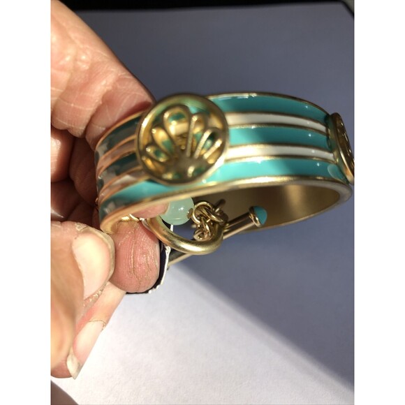 NWT Vineyard Haven Bracelet Cuff Turquoise Color Shells w/ Crystal - Picture 9 of 9